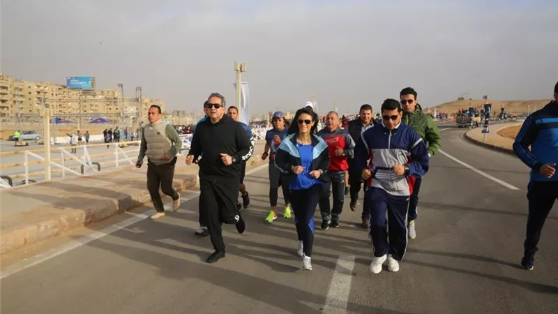 المشاط تشارك في ماراثون الأهرامات وتؤكد على أهمية الحدث