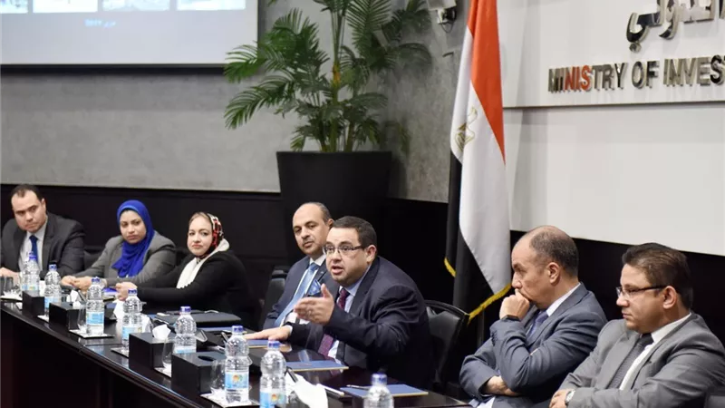 لتقليل الوقت والجهد.. هيئة الاستثمار توزع مجلدا على وكلاء المستثمرين