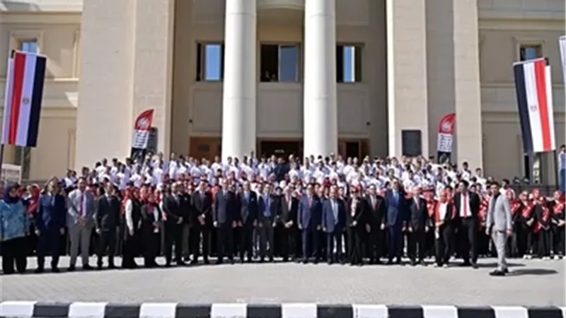 رئيس جامعة القاهرة الأهلية يفتتح العام الدراسي الجديد2026/2027