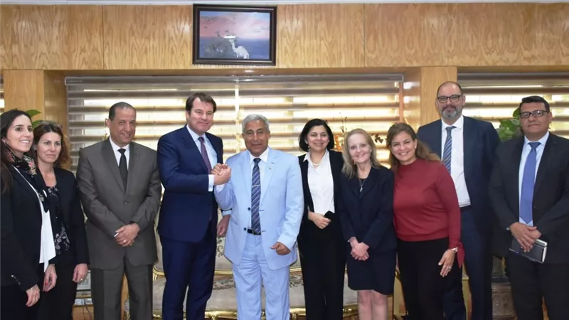 محافظ أسوان يستقبل النائب الأول لرئيس البنك الدولى لمناقشة فرص الإستثمار