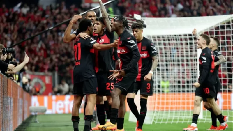 باير ليفركوزن يفوز علي لايبزيج بثنائية نظيفة في الدوري الالماني