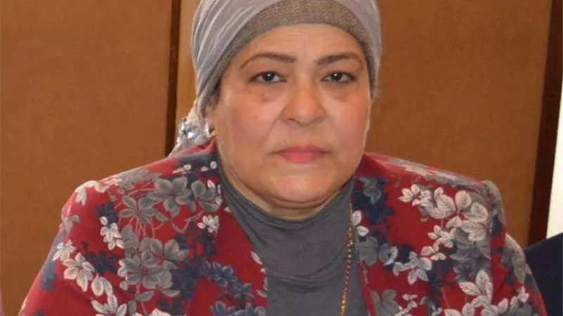 اتحاد العمال يحتفل بعيد الأم