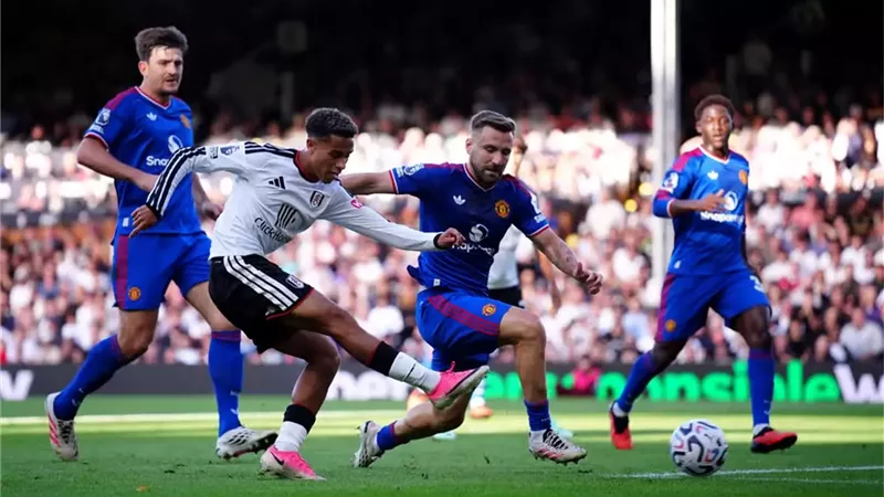 التعادل يحسم مباراة فولهام مع مانشستر يونايتد في الدوري الإنجليزي