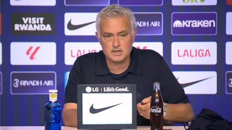 مورينيو يفتح النار على التحكيم بعد خسارة الريال أمام أتلتيكو مدريد