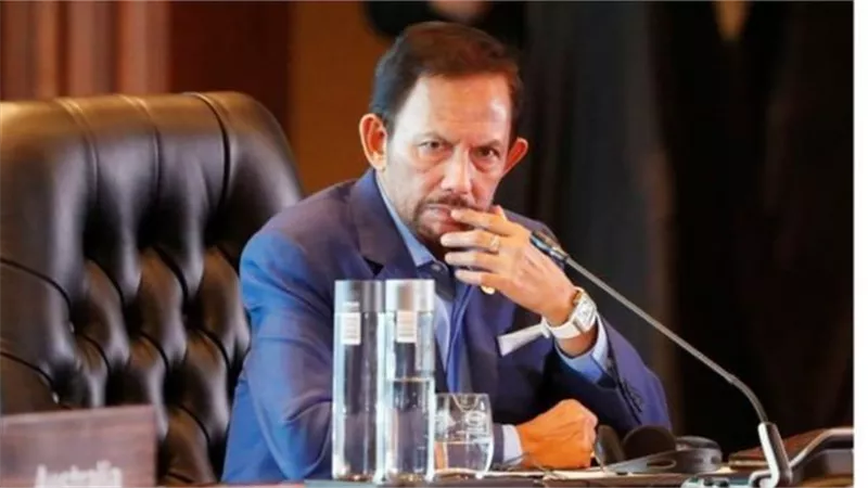 بروناي تعلق عقوبة الرجم حتى الموت