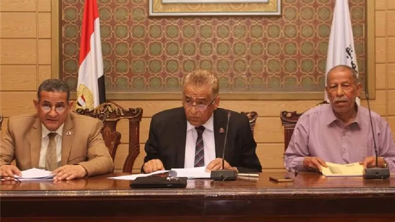 المكتب التنفيذي للمعلمين يناقش تقارير أداء الإدارات بالنقابة العامة