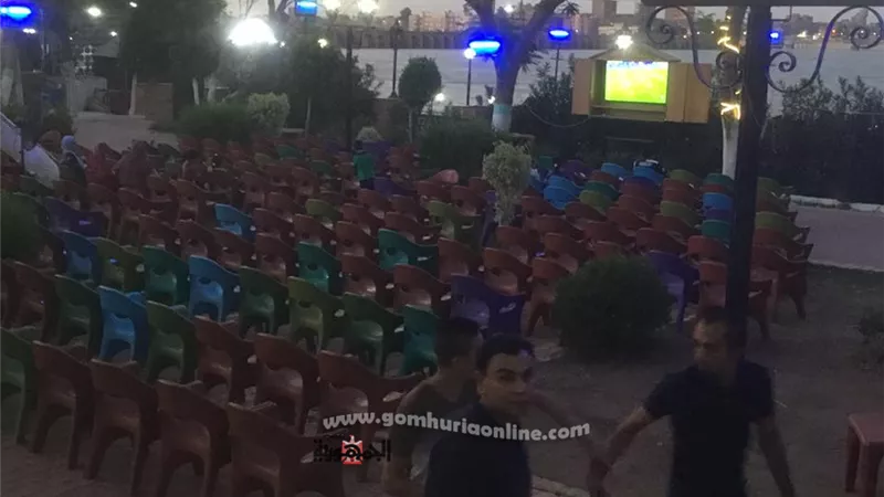 بالصور.. استعدادات مكثفة وشاشات عرض لمتابعة مباراة مصر وجنوب أفريقيا بـ