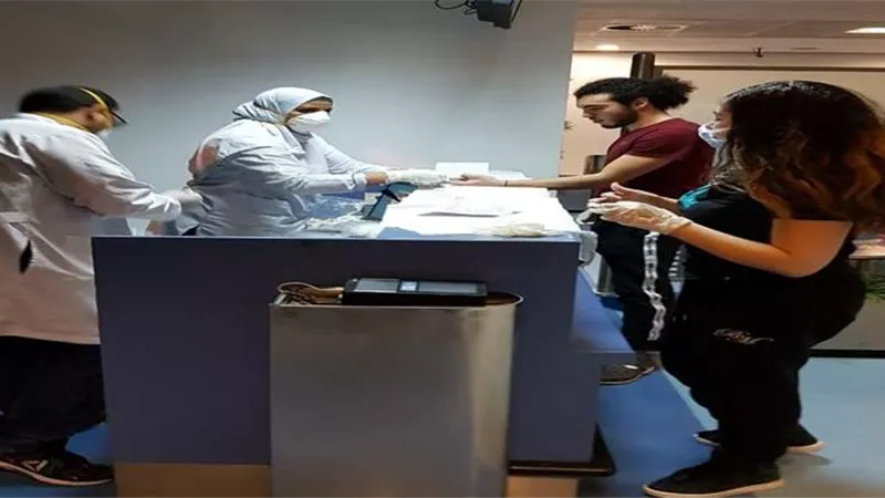 مصرية بالحجر الصحي: الشرطة تعاملت مع تجاوزات بعض العائدين بثبات انفعالي