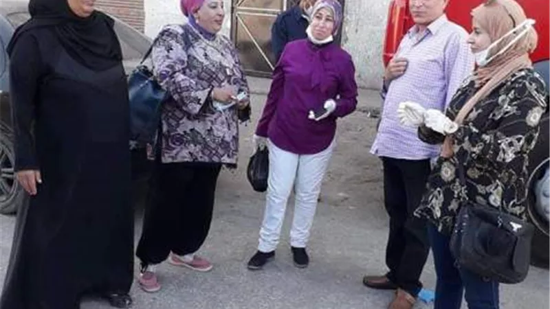 إنطلاق مبادرة لتعقيم شوارع مدينة إدفو بأسوان.صور