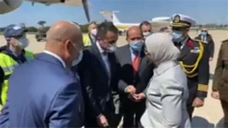 خلال استقباله طائرتان مصريتان تحملان مستلزمات طبية.. وزير خارجية إيطاليا يشكر مصر.. فيديو