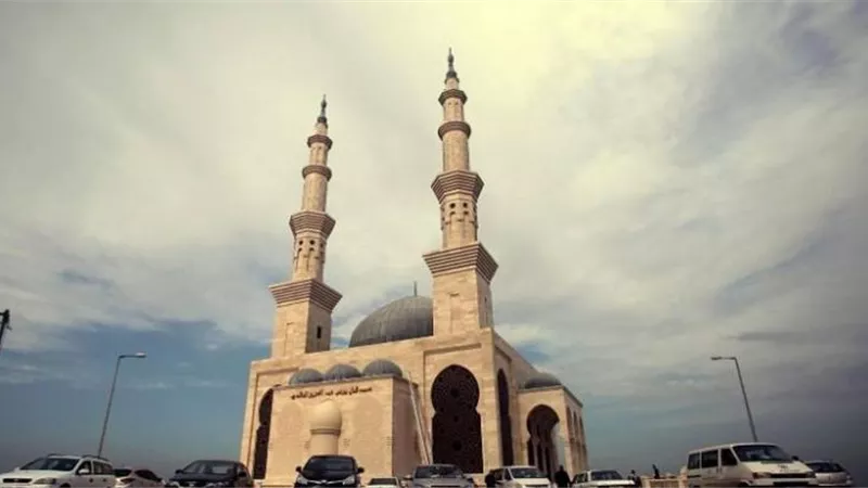 غزة تعلن تمديد وقف صلاة الجمعة والجماعة أسبوعين إضافيين