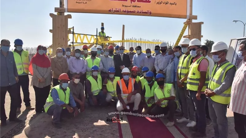 محافظ أسيوط يضع حجر أساس المرحلة الثانية من مشروع محطة مياه أبنوب والفتح المرشحة بتكلفة 200 مليون جنيه