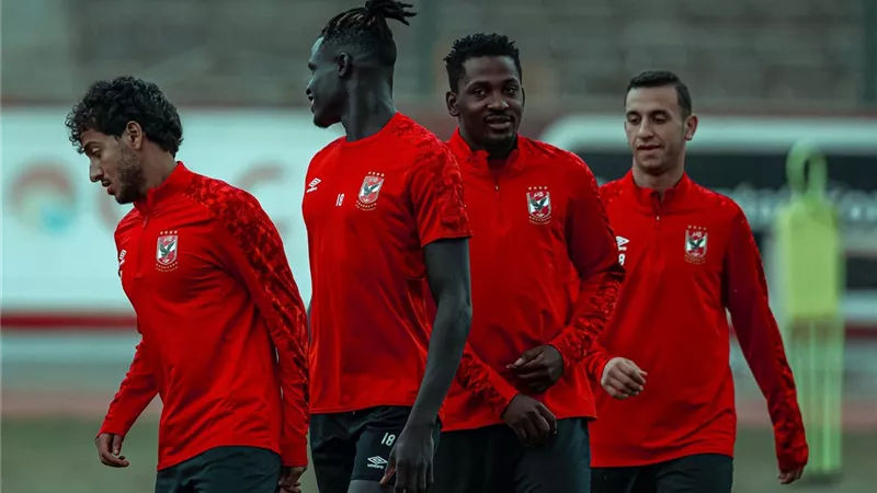 مران الأهلى.. انتظام بادجى وأجايى في التدريبات الجماعية