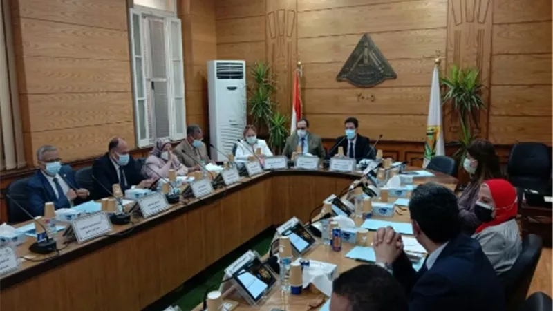 القائم بأعمال رئيس جامعة بنها يوجه باعفاء الطلاب الفلسطينيين من المصروفات الدراسية