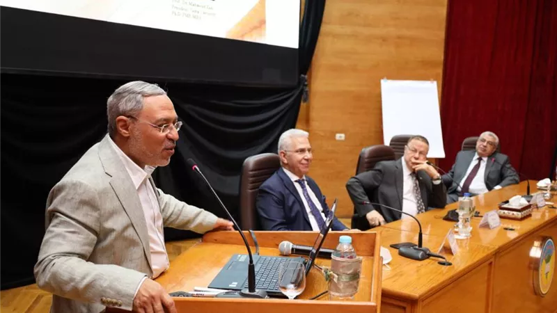 رئيس جامعة طنطا : استراتيجية متكاملة لتنمية الموارد البشرية