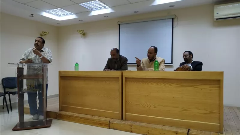 جابر وفرغلي وشعراء ومترجمون في أمسية لعبقرية العامية بنادي ادب اسيوط