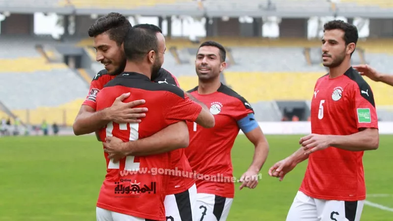 منتخب مصر يسجل الهدف الثانى فى مرمى الجابون بتصفيات المونديال