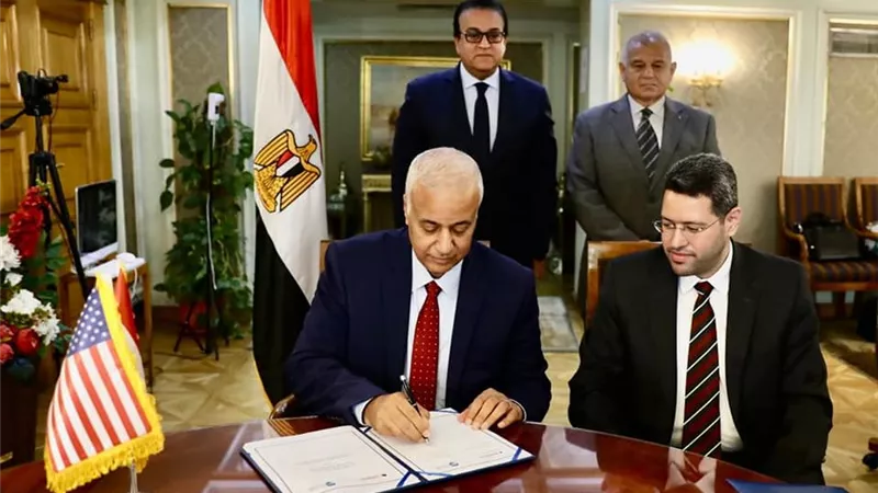 وزير التعليم العالي يشهد توقيع اتفاقية تعاون بين جامعة العلمين الدولية وجامعة لويفيل الأمريكية