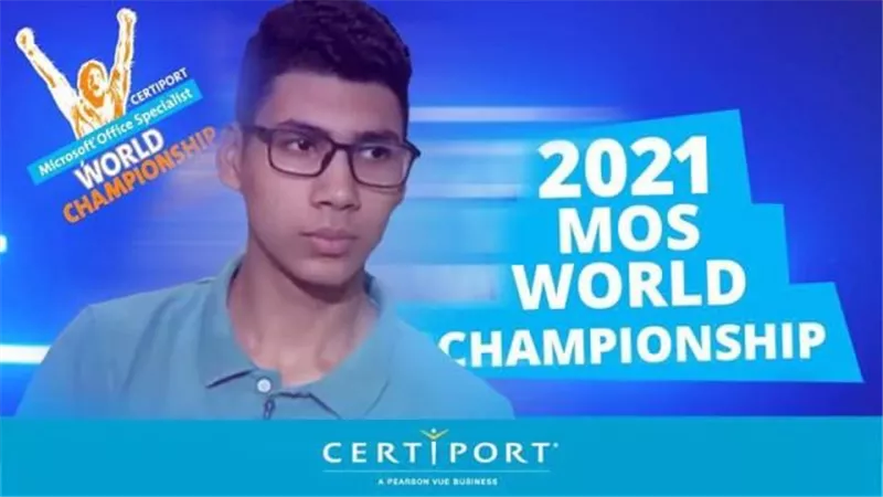 محافظ كفرالشيخ يهنىء 