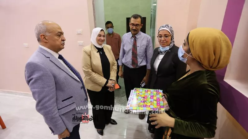 نائب رئيس جامعة الزقازيق تتفقد مخبز مستشفى الأطفال الجامعى .. صور