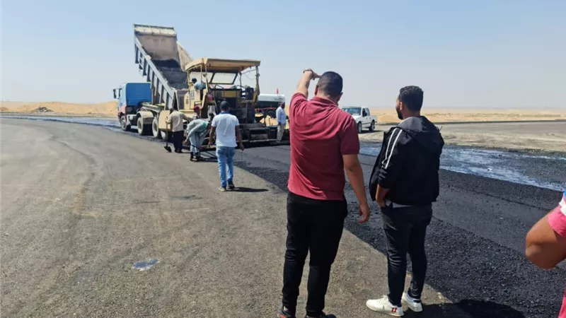 رئيس جهاز العاشر: تطوير طريق العاشر/ بلبيس.. وإنشاء مدارس النيل