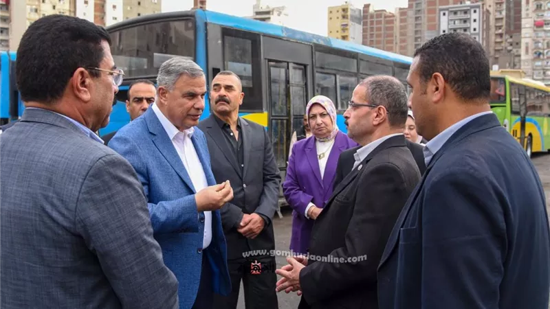 محافظ الإسكندريةيتفقد جراج تشغيل وصيانة أتوبيسات هيئة النقل العام