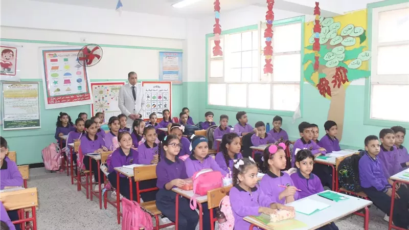 مدير تعليم الجيزة يفاجئ مدارس إدارتي بولاق الدكرور والعجوزة