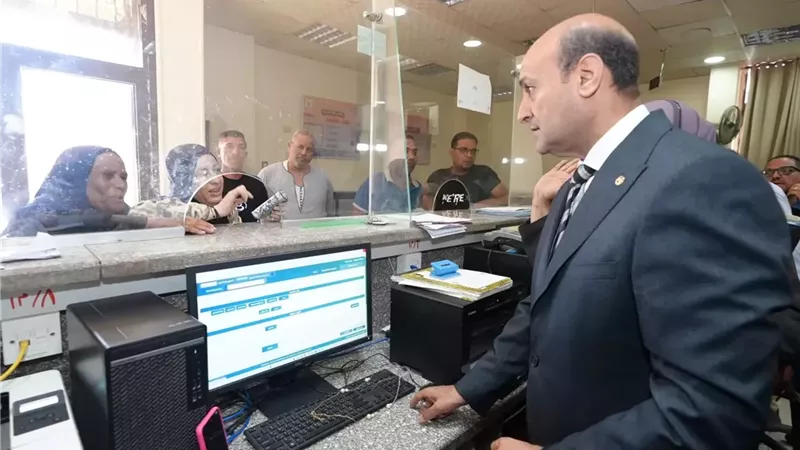 محافظ أسيوط يتفقد المركز التكنولوجي بديوان عام المحافظة
