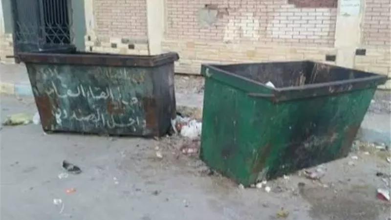 حبس ربة منزل ألقت رضيعتها داخل صندوق قمامة بعين شمس