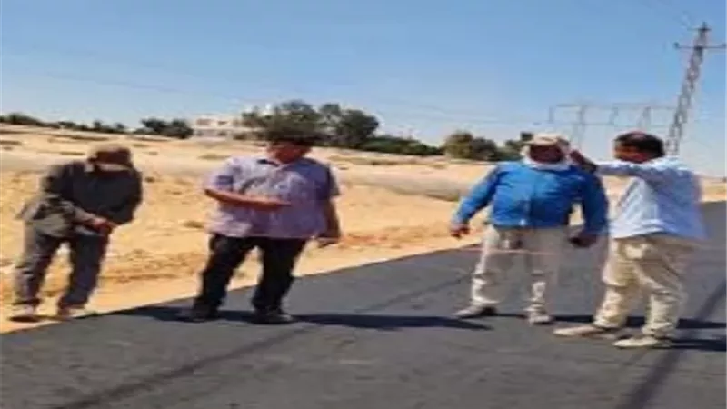 محافظ أسيوط: استئناف رصف محور حيوي بطول 12 كم لربط قرى غرب ديروط