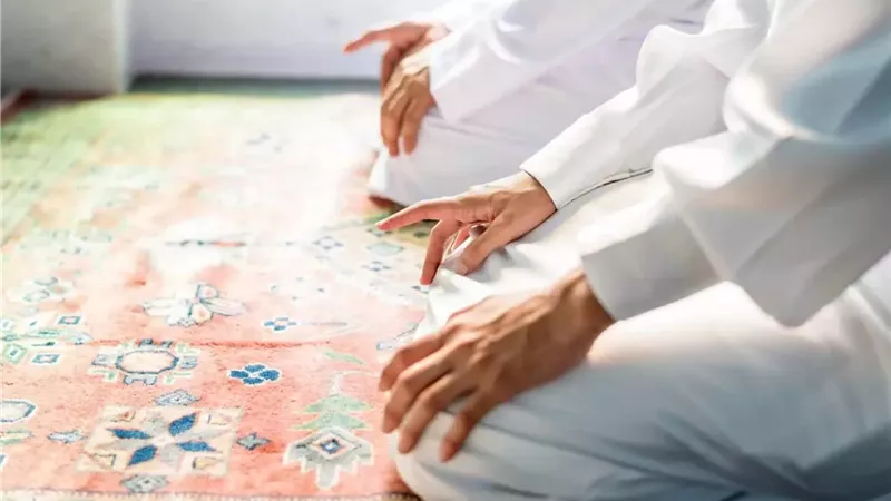 حكمة توزيع الصلاة على ساعات الليل والنهار
