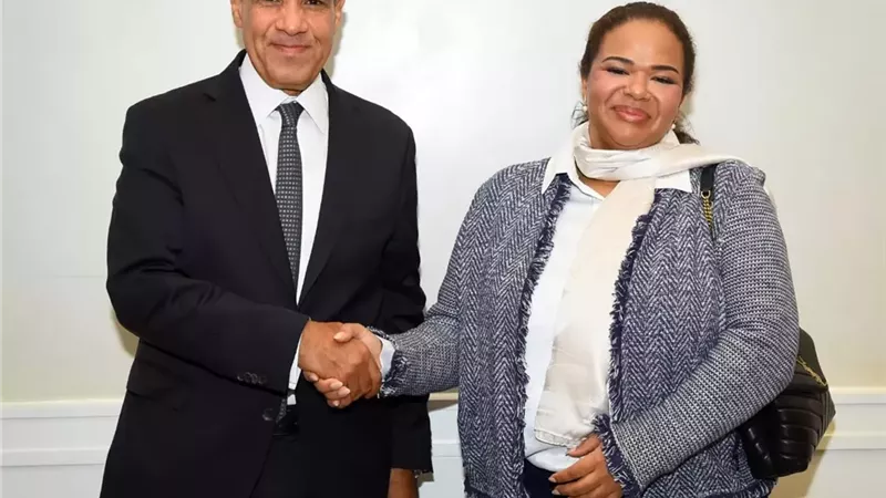 وزير الخارجية يلتقي وزيرة خارجية جمهورية الكونجو