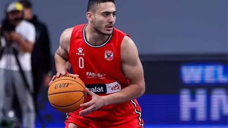 إيقاف لاعب الأهلي عمرو زهران 3 أشهر وتغريمه 200 ألف جنيه