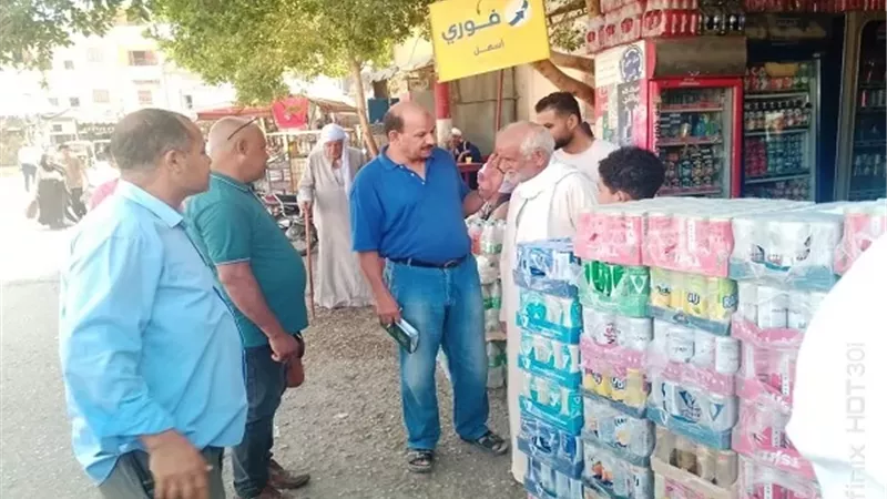 حملات دورية لمراجعة تراخيص المحال والمطاعم والأكشاك بأسيوط
