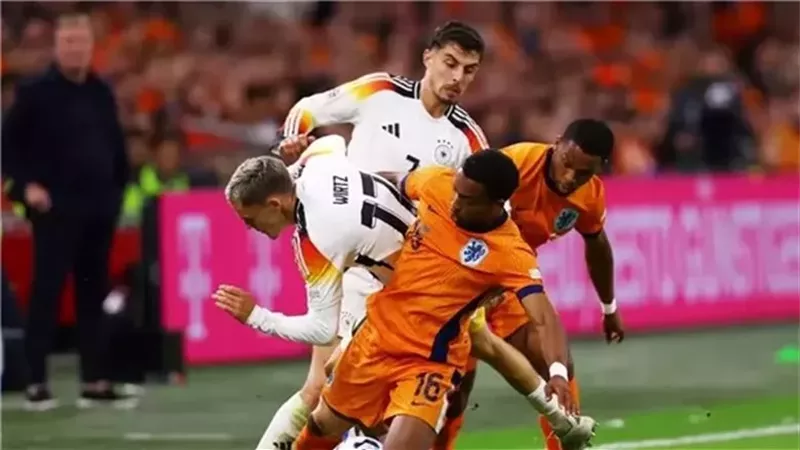 دوري الأمم الأوروبية| تشافي يستقر على تشكيل هولندا ضد ألمانيا