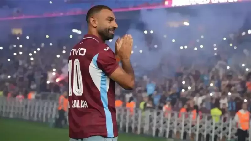 محمد صلاح يدخل قائمة تاريخية بعد هاتريك جالاتا سراي