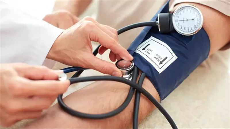 التمارين المائية تخفض ضغط الدم لدى كبار السن.. دراسة تكشف فوائدها