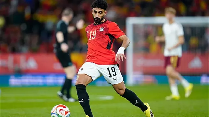 بعد انتهاء الإيقاف.. منتخب مصر يستعيد مروان عطية أمام جنوب السودان