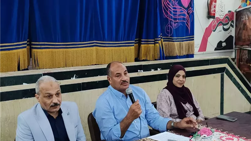 مدير تعليم المنيا يشدد: الانضباط والمتابعة والحلول على أرض الواقع