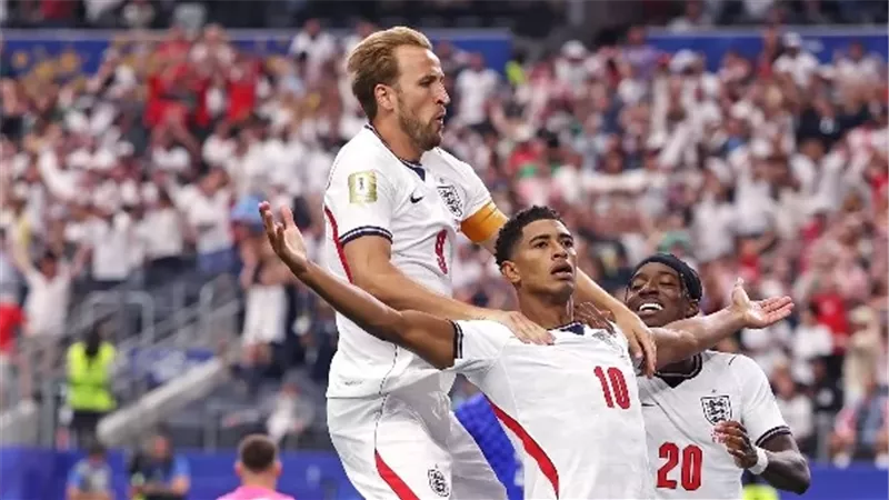 منتخب إنجلترا يقلب الطاولة على إسبانيا ويتقدم 2-1 في الشوط الأول