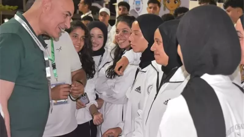 رئيس جامعة السادات يتفقد معسكر أسبوع شباب الجامعات بالمنيا