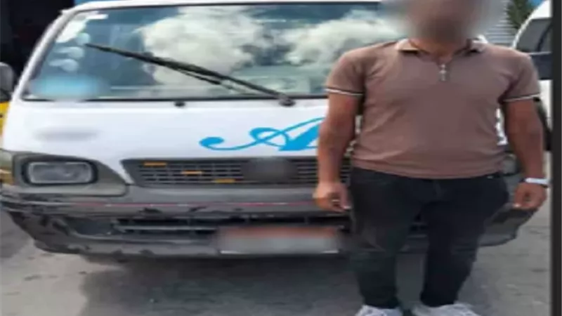 ضبط سائق ميكروباص سب سيدة وأجبرها على النزول بالإسكندرية