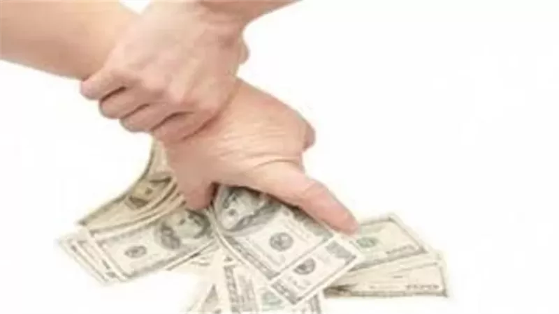 هل يجوز اعتبار المال المسروق من مال الزكاة؟..أمين الفتوى يُجيب