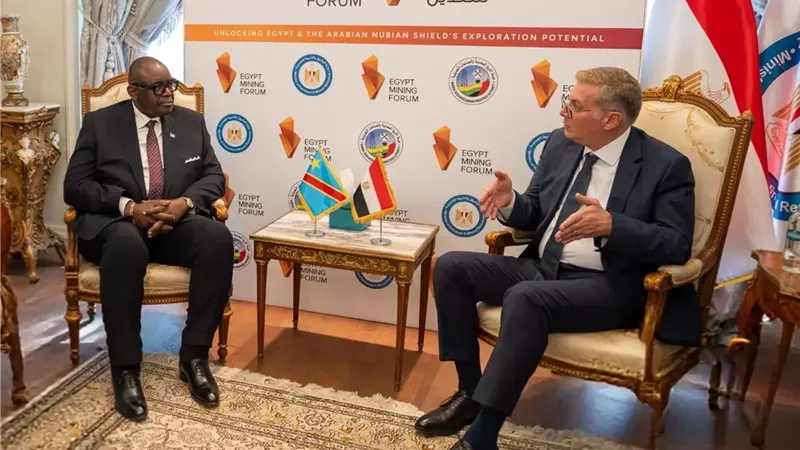 بدوي يبحث مع وزير المناجم بالكونغو الديمقراطية تعزيز التعاون