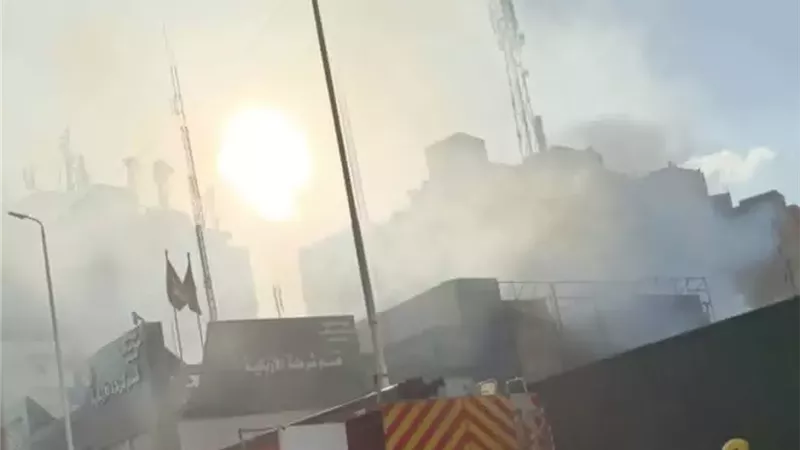 إخماد حريق محدود فى الواجهة الجانبية لقسم شرطة الأزبكية