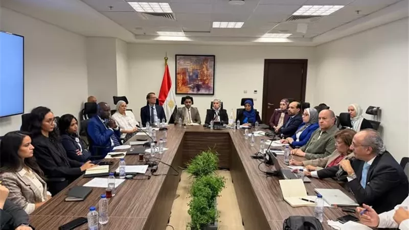 الإسكان تستعرض موقف تنفيذ مشروع الإدارة المتكاملة للأراضي بمصر