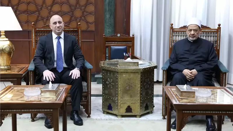 شيخ الأزهر يستقبل سفير مالطا لبحث سبل تعزيز التعاون المشترك