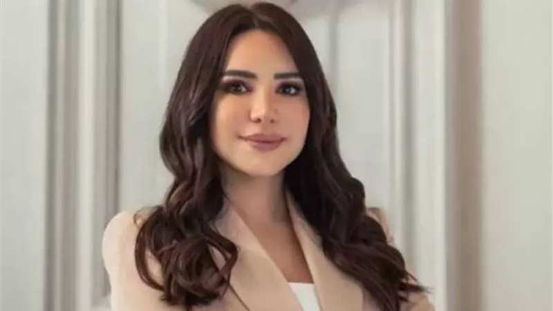 عِشت 6 سنوات معاناة.. إنجي علاء تجري عملية جراحية فى المخ