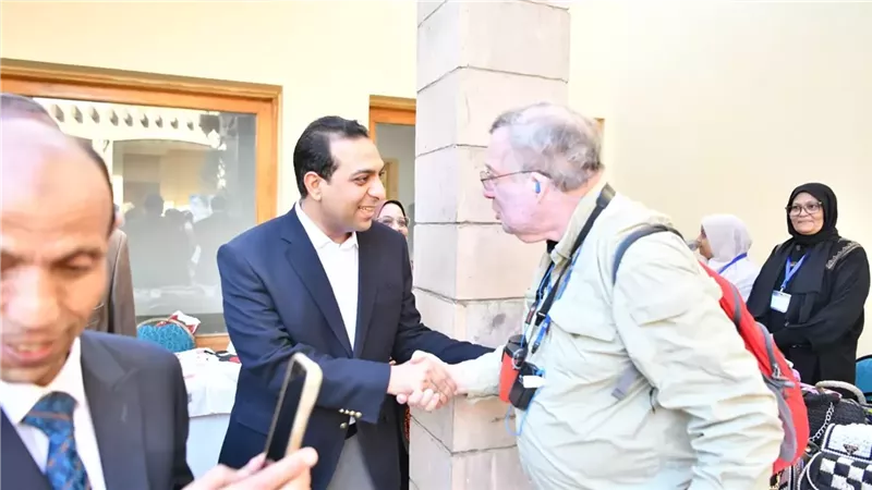 قنا تحتفل باليوم العالمي للسياحة