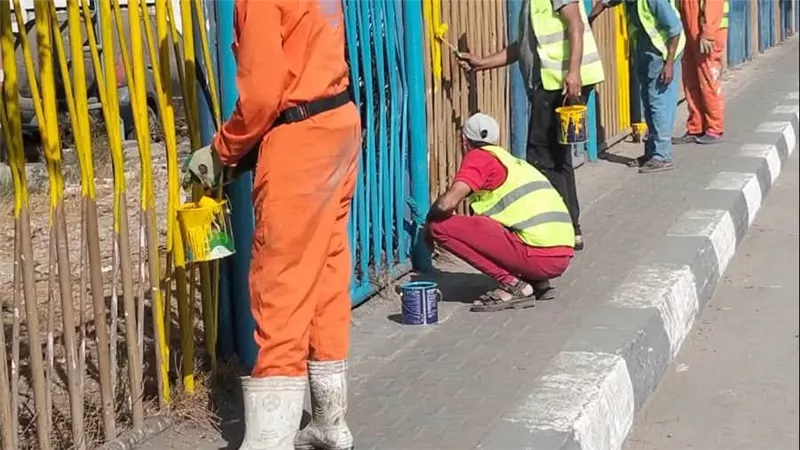 حملة نظافة مكبرة بمحيط النادي الإسماعيلي قبل مؤتمر الدعم بساعات